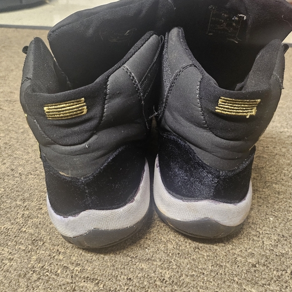 Air jordan 11 size 8 - Picture 4 of 9